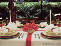 Red White and Bow Table Decor